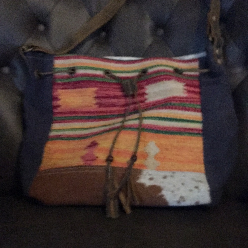 Large Myra bag